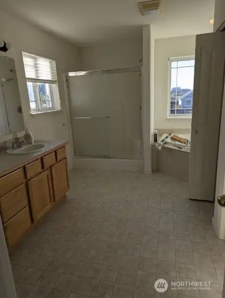 Large primary bath