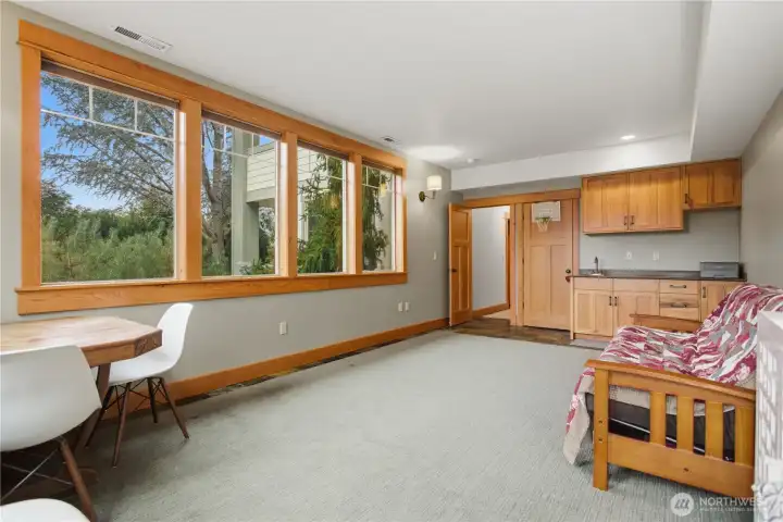 guest room 3/bonus room