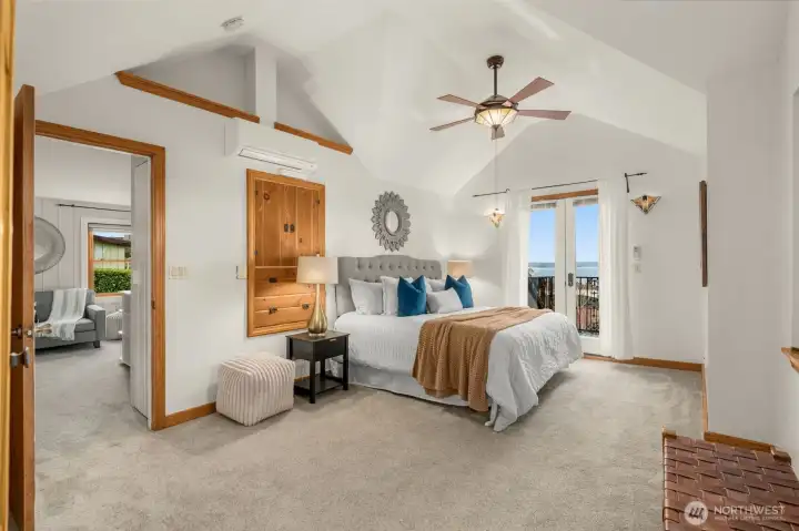 Vaulted ceilings in the primary suite