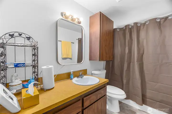 Unit 1074 bathroom.
