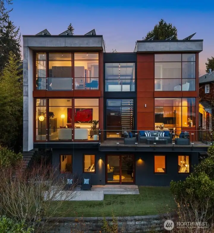 The Pacific NW lifestyle at its best.