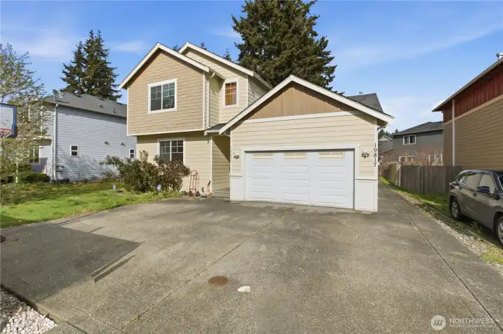 Tuked away lot allows for prive enjoyment in a great neighborhood