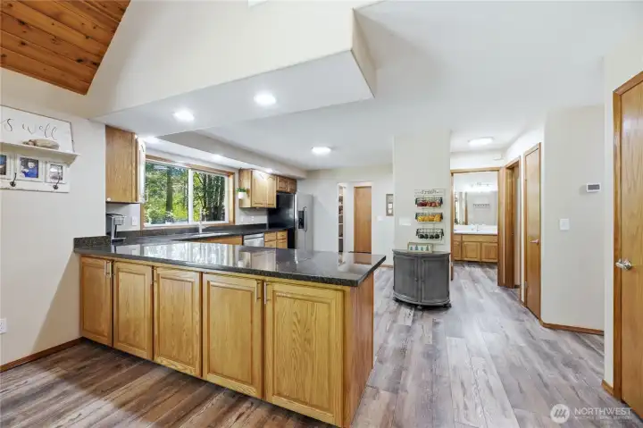 Open Concept Kitchen with Granite Counters & Stainless Appliances