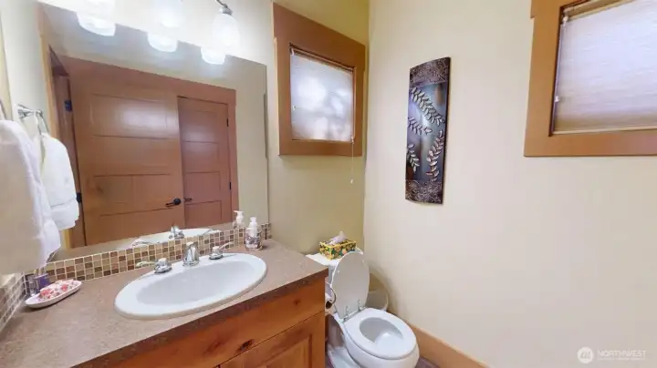 1/2 Bath