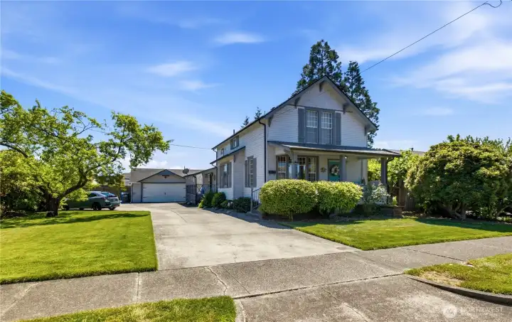 Charming 1915 Craftsman