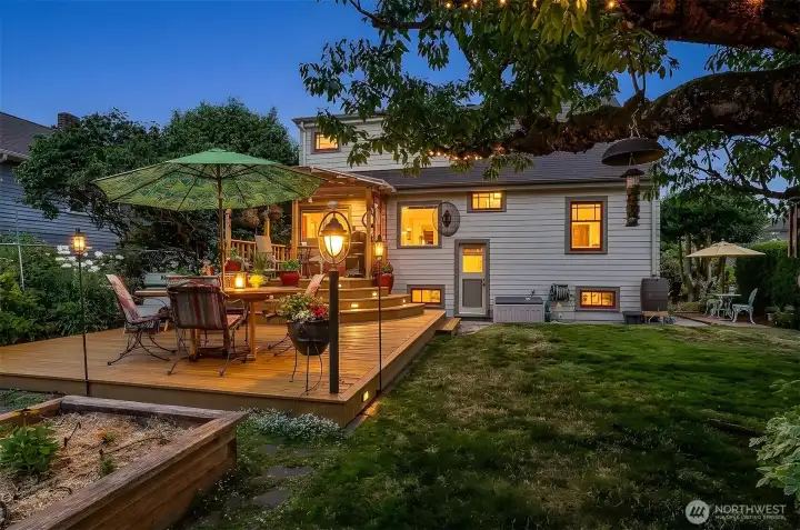 Its a magical backyard. Enjoyed day and night! Its a magical backyard. Enjoyed day and night!
