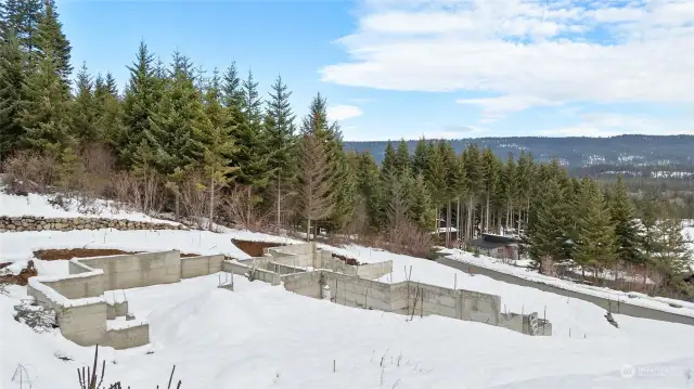 Build in Tumble Creek and enjoy privacy and serenity on the sunny side of the mountains.