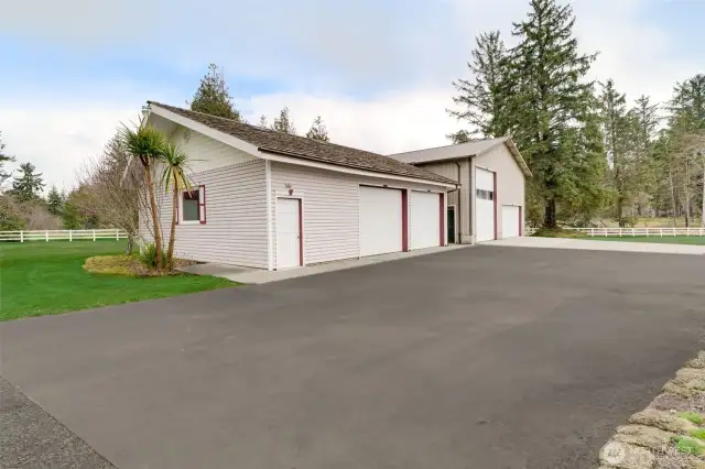37 X 30 Garage
