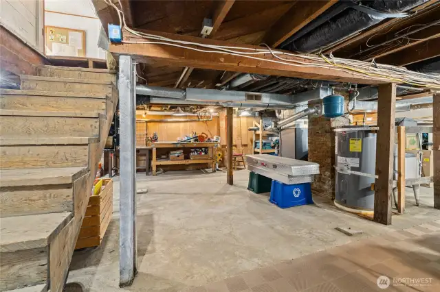 Basement unfinished with storage