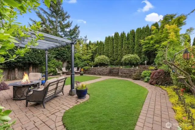 Gorgeous entertaining space in backyard