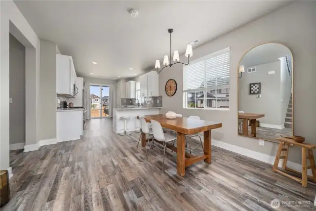 Easy flow from kitchen to dining area.