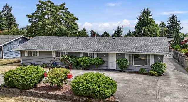 Main House entry with circular drive.