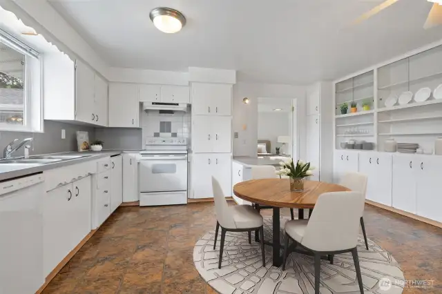 ADU - spacious kitchen with eating area and built-ins with plenty of storage