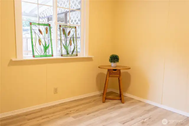 2nd bedroom