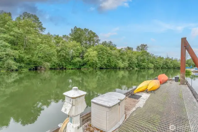 40 feet of deeded dock