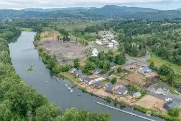 Columbia River Oasis