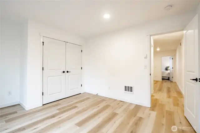 Photos shown are of a similar floor plan previously built in a different neighborhood (The Ridge in Blaine). Finishes and features may vary. Some items pictured reflect buyer-selected upgrades which are not included in the base price and may be added at an additional cost.