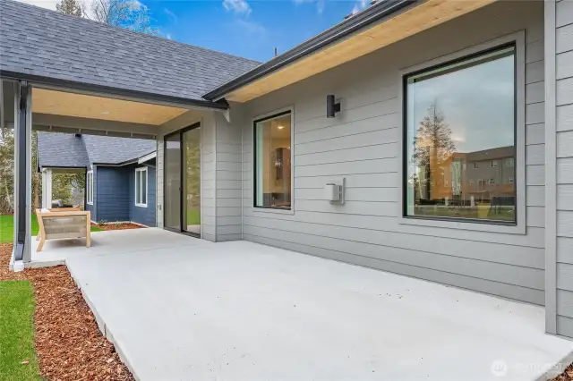 Photos shown are of a similar floor plan previously built in a different neighborhood (The Ridge in Blaine). Finishes and features may vary. Some items pictured reflect buyer-selected upgrades which are not included in the base price and may be added at an additional cost.