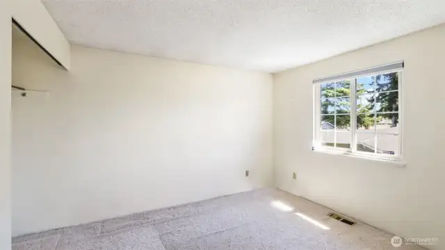 Upstairs guest bedroom #2