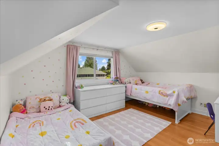 2nd bedroom upstairs