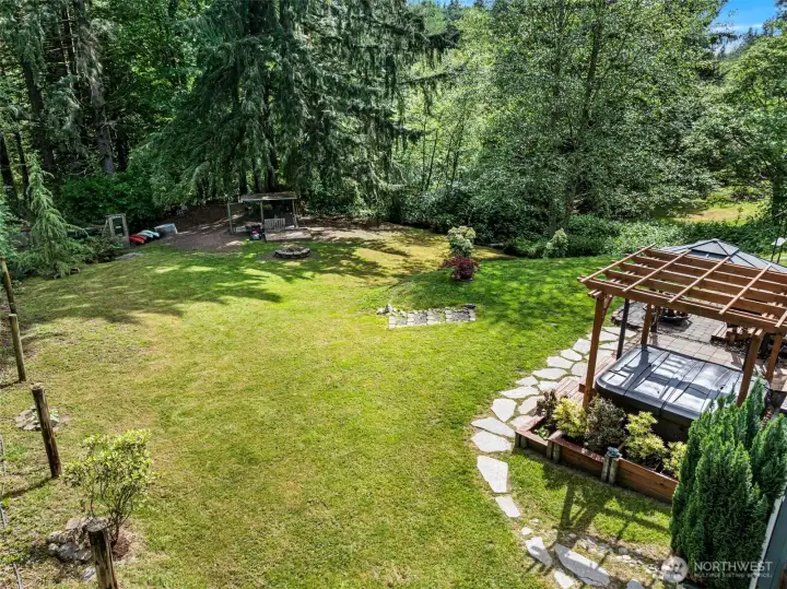 Huge Yard with Hot Tub