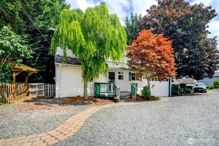 unique u-shaped driveway