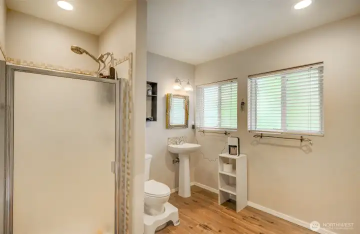 full bath (3)