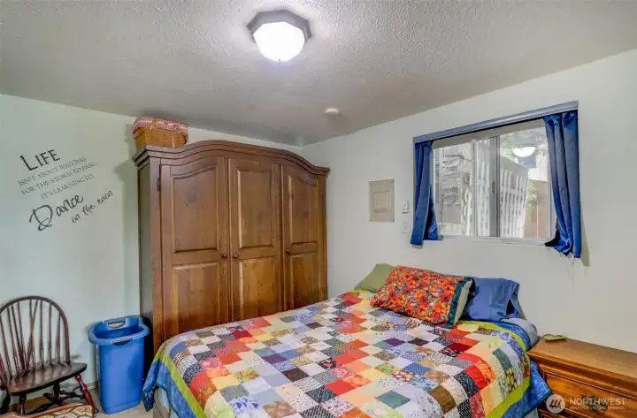 in law suite bedroom