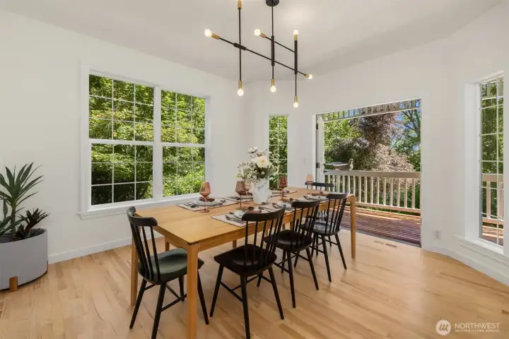 Let the inside meet the outside with this formal dining room