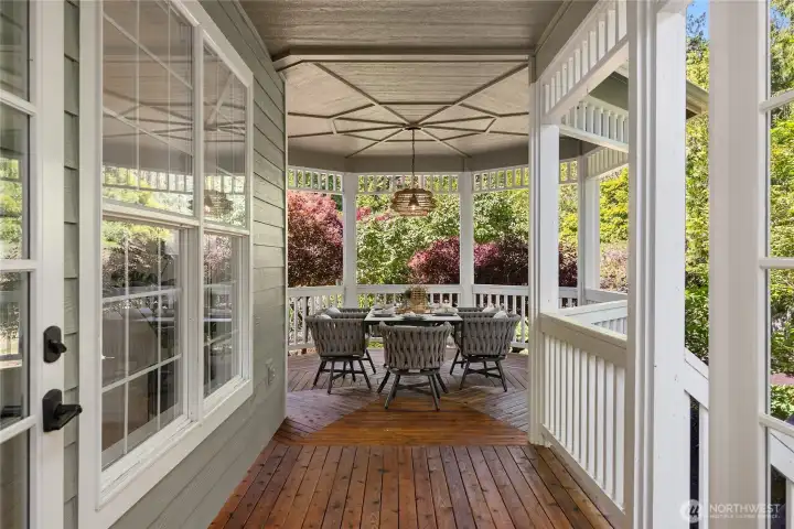 Dine inside, dine outside let your guests decide.