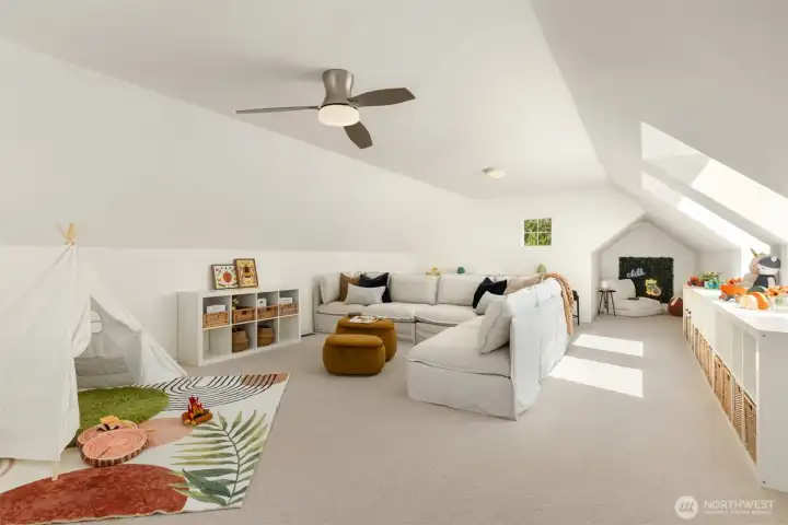3rd floor bonus room