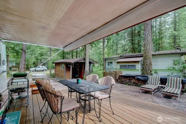 Very nice wood deck