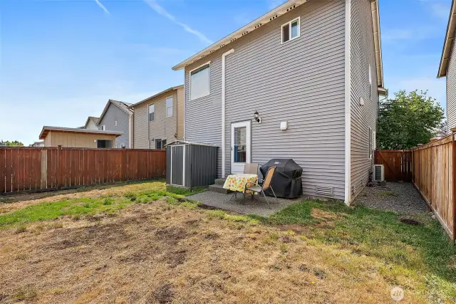 Garden shed included.