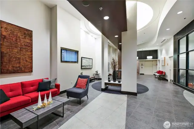 A look at the stylish and secure main lobby in the North Building to greet you and your guests every day - complete with a helpful and friendly 24/7 concierge!