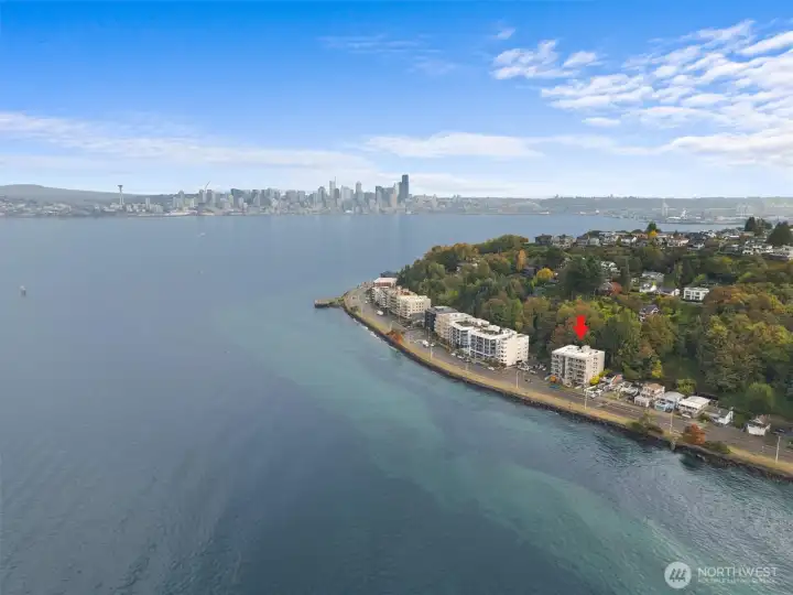 Enjoy shopping or watching a game downtown by catching the nearby water-taxi!