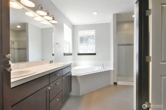 5 Piece Primary Bathroom