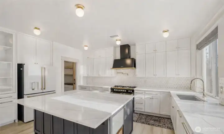 Photos represent neutral colors that can be changed to at buyers request / depending on the offer