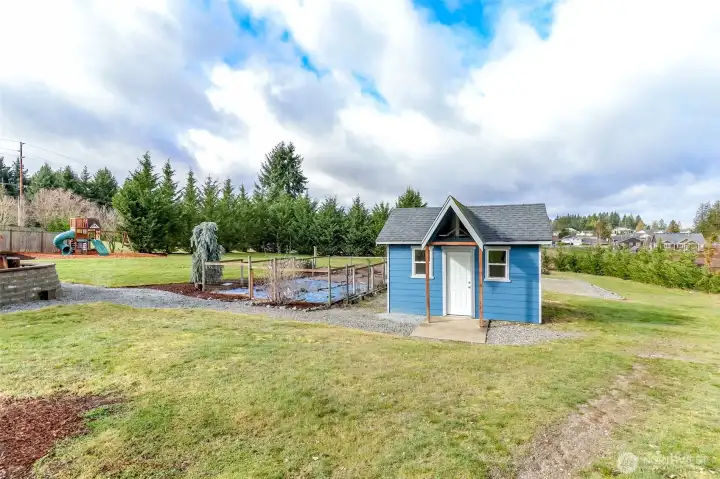 huge fenced garden space waiting for your spring planting!
