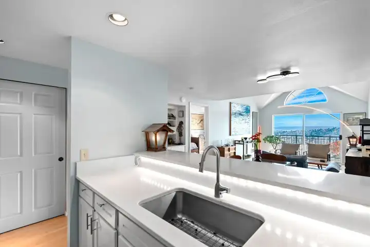 Yes, you can see the view from here!