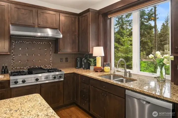 36" Viking Cooktop with griddle!