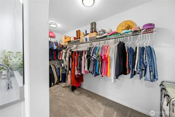 Walk-in Closet
