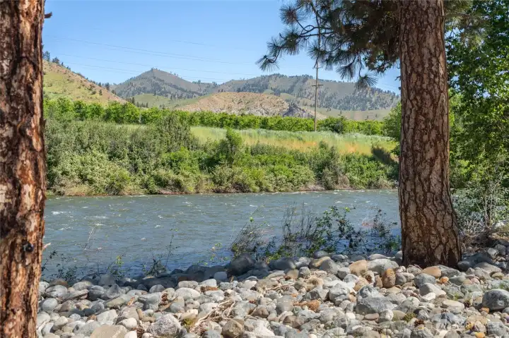 Wenatchee River