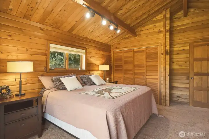 Main floor primary bedroom