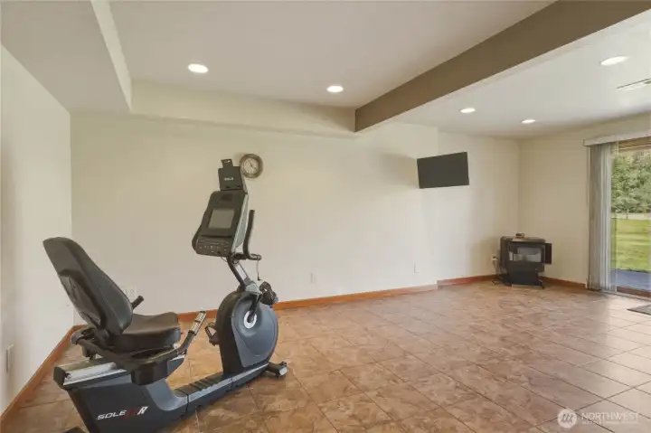 Finished basement rec room & pellet stove