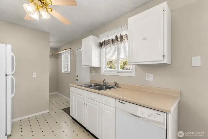 Kitchen to laundry unit 2 Kitchen to laundry unit 2