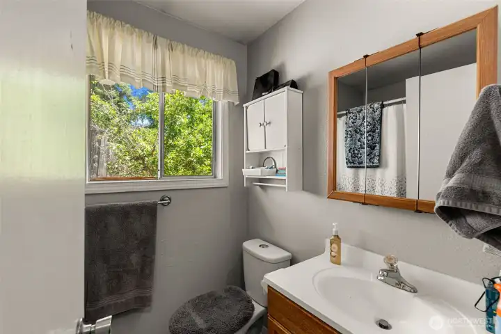 Unit 2 Full bath Unit 2 Full bath