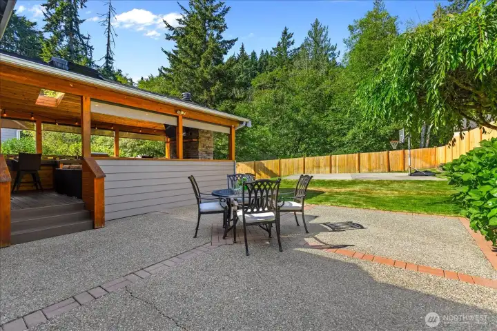 Spacious outdoor living Spacious outdoor living