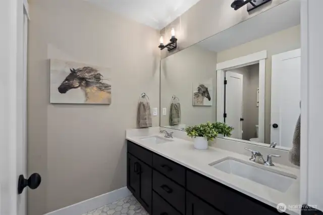 Upper Level Full Bath with Double Vaninty