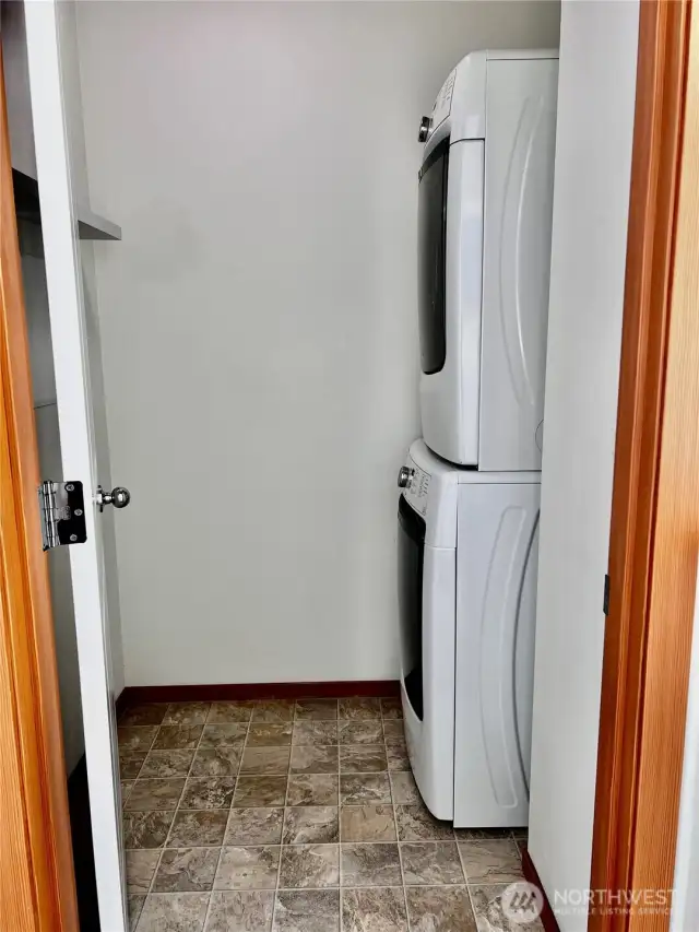 Washer and dryer combo
