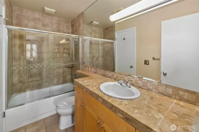 Such a clean look.  Can be decorated so many ways.